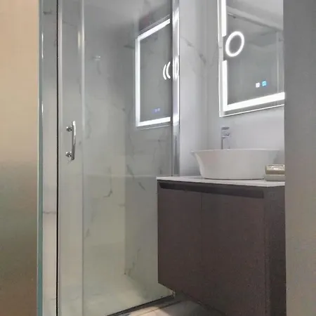 Modern-lux 1 Bedroom アパート *